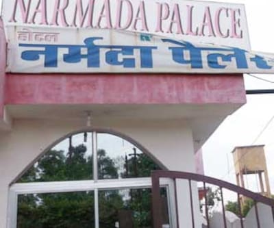 Hotel Narmada Palace